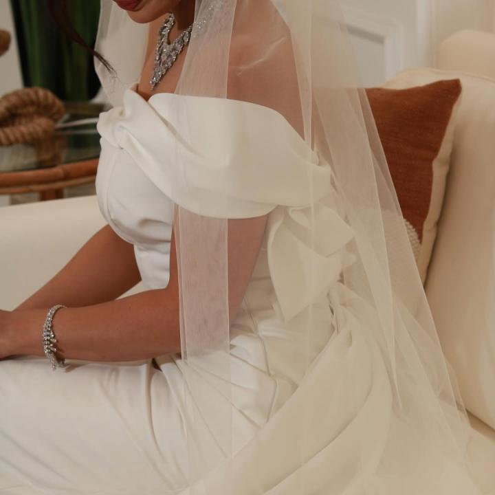 بدلة عدة ألوان