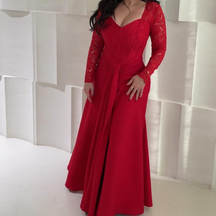 بدلة سهرة لون جديد